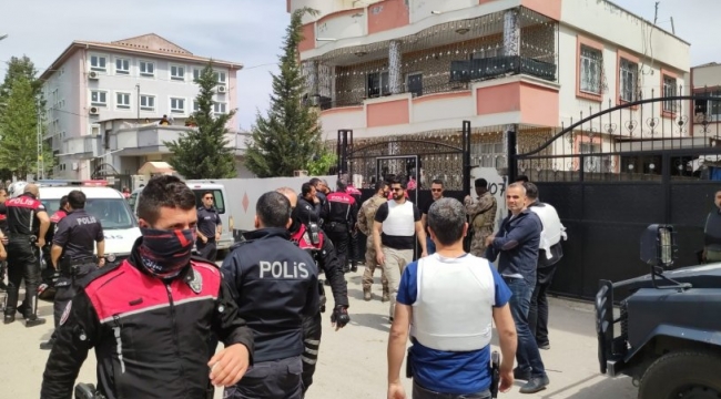 Adana'da polise silahlı saldırı: 1 polis ağır yaralandı