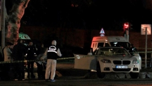 Eyüpsultan'da lüks otomobile silahlı saldırı!.