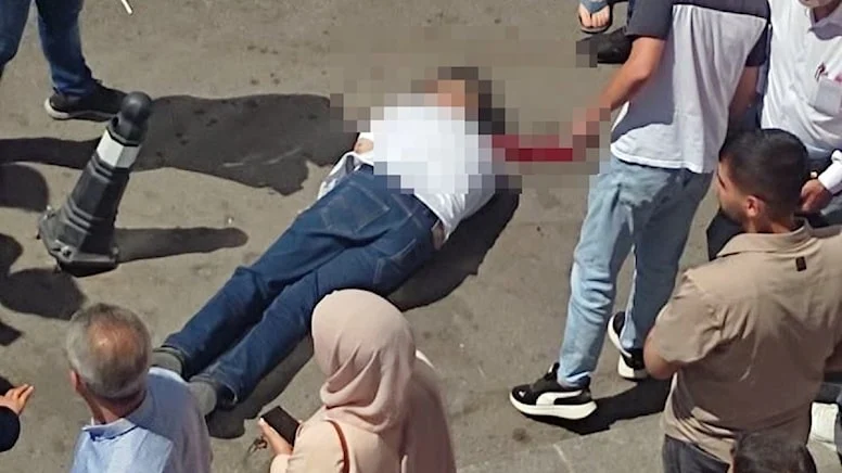 Sokak ortasında silahlı kavga; 1 ölü