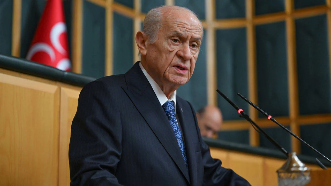 Bahçeli gazetecileri hedef aldı: Hepsinin üstünden geleceğiz