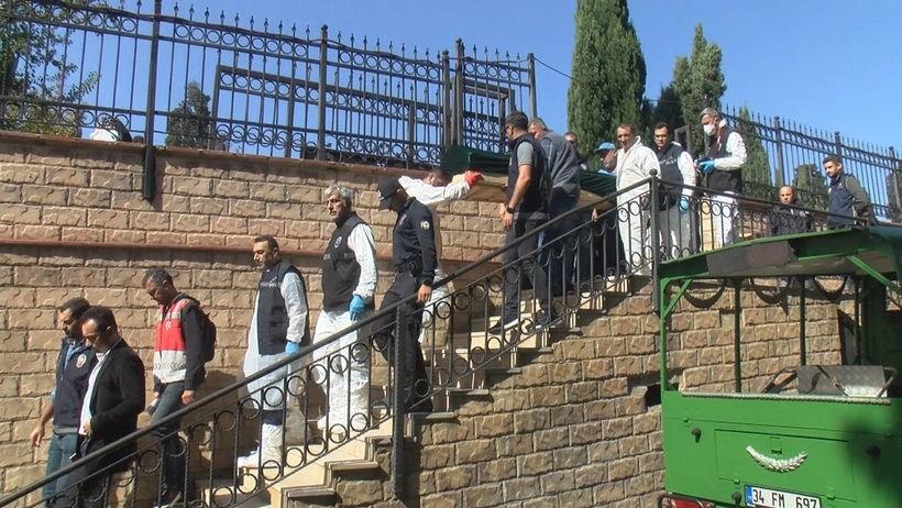 Mezarı açılan Cem Garipoğlu'nun cenazesi Adli Tıp Kurumu'na götürüldü