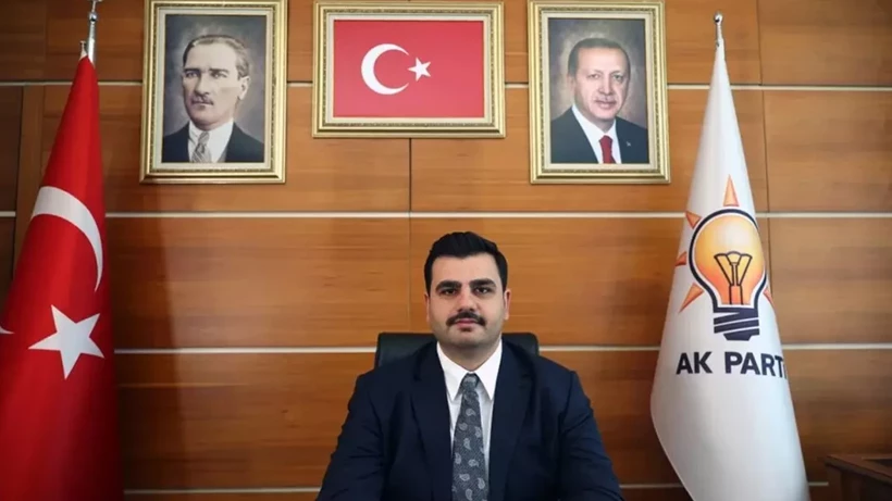 AKP'de 'Erdoğan Fotoğrafı' Krizi! Genel Sekreter 'İstismar' Diyerek Ateş Püskürdü
