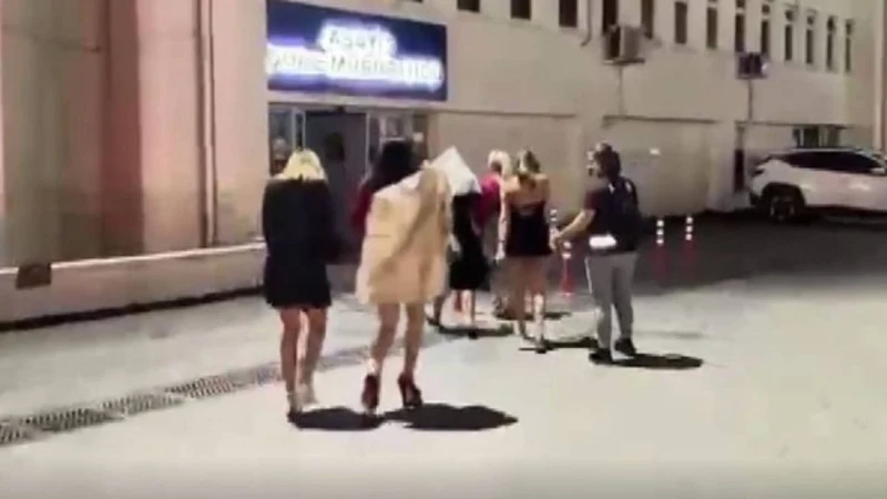 Masaj Salonuna Operasyonda 10 Kişi Gözaltında